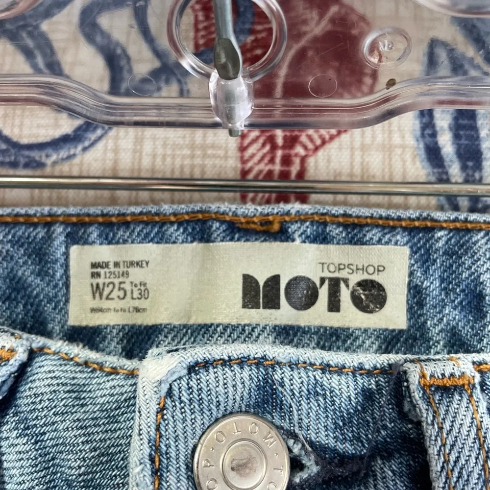 Adorable Topshop Mom Moto Japanese Jeans - Picture 3 of 4